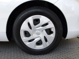 タイヤサイズは185/65R15です