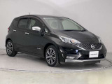 【車両状態証明書】査定協会公認のプロの検査員が公平かつ確かな基準で検査を実施。車両評価をもとに、安心しておクルマをお選びいただけます。