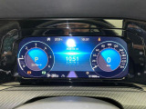 デジタル液晶メーター&rdquo;Digital Cockpit Pro&rdquo;です。画面の切り替えは、ハンドルのボタンで簡単に操作ができます。