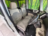 運転席シート廻りは使用感も少なく、良好な状態となっています。丁寧に使われていたことがよくわかりますね。