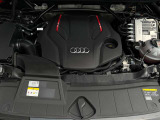 Audiは創業者であるホルヒの「いかなる時代においても第一級の素材を用い、操縦安定性に優れ、さらに進歩的なクルマの製造を目指す」という考え方に則り、こだわり抜かれたインテリアを目指しています。