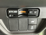 ETC2.0装備車です。高速道路の渋滞情報や静止画像提供などをナビとリンクして画面でお知らせします。また、高速道路の一時退出対象インターでは料金据え置きで一時退出もできます
