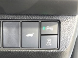 【パワーバックドア】スマートキーや運転席のボタンを押すだけでリアゲートが自動で開閉します!荷物を持っている時や、高い位置にあるバックドアを閉める際に便利な機能です♪