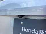 バックモニター付きで、車庫入れやバック時の後方確認をサポート。