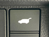【パワーバックドア】スマートキーや運転席のボタンを押すだけでリアゲートが自動で開閉します!荷物を持っている時や、高い位置にあるバックドアを閉める際に便利な機能です♪