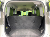 普段のお買い物や通勤、送迎等に十分な荷室スペースを確保しております。セカンドシートを倒すと、大きな荷物の積載も可能です♪
