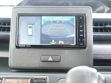 【360&deg;ビューモニター】  とても分かりやすい、クルマの上から見下ろしたような映像で、駐車サポートをしてくれます。