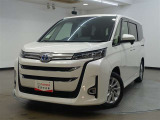 カラーはホワイトパールクリスタルシャイン!走行距離は33000kmとなっております♪