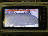 後方確認が便利なバックカメラ搭載、駐車時も安心です!!