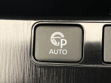 【駐車支援システム】駐車スペースを検知し、スムーズな駐車をアシスト。狭いスペースへの駐車など、駐車に自信の無い方におすすめの機能です♪