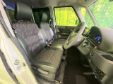 運転席シート廻りは使用感も少なく、良好な状態となっています。丁寧に使われていたことがよくわかりますね。