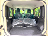 普段のお買い物や通勤、送迎等に十分な荷室スペースを確保しております。セカンドシートを倒すと、大きな荷物の積載も可能です♪