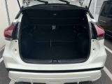 後部座席をシートアレンジすれば、大きい荷物も楽々積めますよ!