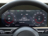 【メーターパネル】素早く車の情報が読み取れる、視認性に優れたシンプルなデザインのメーターパネルです。