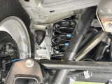 お車を安心してお乗りいただく為には、足回りの定期点検が欠かせません。サービスサポート(有償保証)では無料点検もご提供しており、安心のカーライフをお過ごしいただけるサポート体制が整っています。