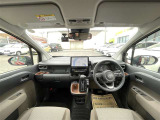 見通しのよいすっきりとした視界で、誰でも運転しやすいです。運転のしやすさは疲れにくさにも繋がりますよ♪