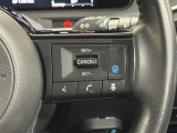【プロパイロット】運転支援システムが搭載されております。全車速域追従式クルーズコントロールやレーンキープで長距離運転をアシスト。