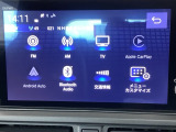HondaCONNECT対応の便利なナビディスプレー。お持ちのスマートフォンと連携して、ナビやBluetoothでの音楽再生が可能です。デザインはもちろん、操作性も良好です。