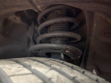 お車を安心してお乗りいただく為には、足回りの定期点検が欠かせません。サービスサポート(有償保証)では無料点検もご提供しており、安心のカーライフをお過ごしいただけるサポート体制が整っています。
