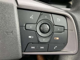 ステアリングスイッチ搭載!ハンドルひとつで手を離さなくても運転中視線をそらさなくても操作が出来て便利です