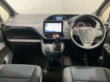 フロントガラスを大きくデザインしているので、運転席からの死角が少ない分安心して運転していただけます★