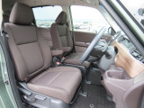 運転席の高さを変更できるので、体格に合わせた位置で運転できます!