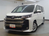 カラーはホワイトパールクリスタルシャイン!走行距離は7000kmとなっております☆