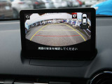 【バックモニター】  ガイドラインも表示されるので安心です。