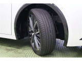 タイヤサイズ 195/50R19。