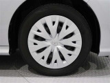 タイヤサイズは185/60R15です。
