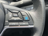 「プロパイロット」は、高速道路等の自動車専用道路の単一車線での運転支援技術です。アクセル、ブレーキ、ステアリングをクルマがアシスト。ドライバーの負担を軽減します。