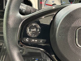 ステアリングにオーディオ操作スイッチが付いています。オーディオ画面に直接タッチしなくても操作が出来ますので、運転に集中できます。