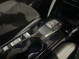 シフトレバーも操作性良く出来ています。運転縞柄ドライブモードを切り替え可能です。