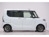 県内13店舗にて常時500台以上ダイハツ車を展示中です。見て、触って、納得のいく一台をぜひ見つけてください。