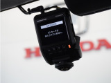 ◆ドライブレコーダー◆映像・音声などを記録する自動車用の装置です。 もしもの事故の際の記録はもちろん、旅行の際の思い出としてドライブの映像を楽しむことができます。