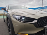 アダプティブ・LED・ヘッドライト(ALH)搭載!夜間走行時に先行車や対向車の状況をクルマが判断。ヘッドランプの照射範囲や明るさを自動的に変化させます!