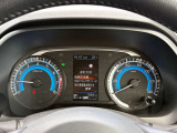 先行車発進お知らせが付いてますので、信号待ちなどで前方の車が発進したら知らせてくれます