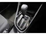 従来のATに比べ変速ショックの少ないCVT。シフトの操作はAT車と同じです。