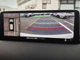 車両の前後左右にある4つのカメラを活用し、センターディスプレイの表示や各種警報音で低速走行時や駐車時に車両周辺の確認を支援し、見えない部分の危険察知をサポートいたします!