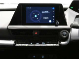 8型 ディスプレイオーディオを装備。スマホとクルマをつなぐことで、これまでのナビに加えて、いろんなサービスが楽しめます。