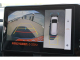 全周囲モニター付で、車庫入れも駐車もラクラクです。