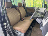 運転席シート廻りは使用感も少なく、良好な状態となっています。丁寧に使われていたことがよくわかりますね。