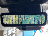 【デジタルインナーミラー】後席の大きな荷物や同乗者で後方が確認しづらい時でも安心!カメラが撮影した車両後方の映像をルームミラー内に表示。クリアな視界で状況の確認が可能です!