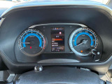 センターディスプレイにはお車の様々な情報を表示してくれます。