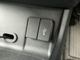 USBポート付き。