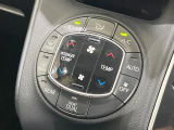 【オートエアコン】一度お好みの温度に設定すれば、車内の温度を検知し風量や温度を自動で調整。暑い&hellip;寒い&hellip;と何度もスイッチ操作をする必要はありません。快適な車内空間には必須の機能ですね♪