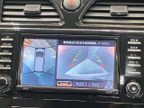 【アラウンドビューモニター】車を上から見下ろしているかのような映像で周囲の状況がひと目で確認、狭い駐車場に駐車するときも安心です♪