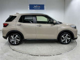 優れた走行性能に加え、様々なライフスタイルに合った使い方を可能にするSUV♪