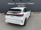 納車前に入念な点検整備をさせていただきます。もちろん全車走行距離無制限のワイド保証付きですので安心してお乗りいただけます。