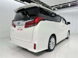沢山乗れるのがこの車の魅力!2台で移動しないと・・・なんて時もこの車なら1台で!大活躍です♪